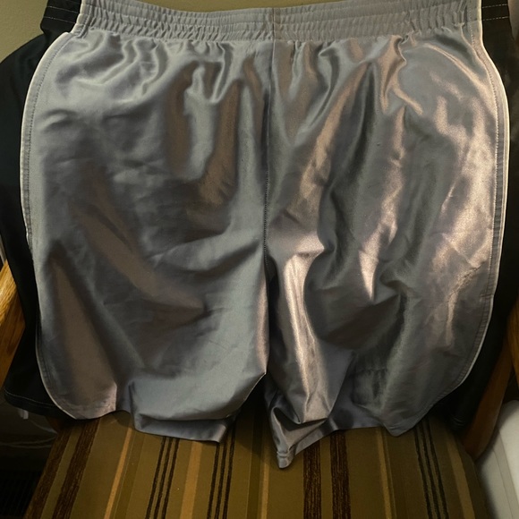 SHORTS ATHLETIC SHORTS SIZE XL👕 - Picture 3 of 4